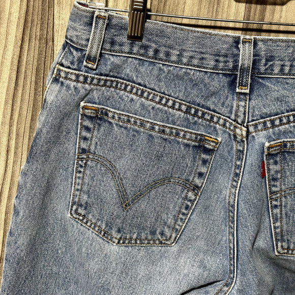 Levis Jeans Women’s 12M Blue 550 Relaxed, Tapered Denim - Picture 10 of 12